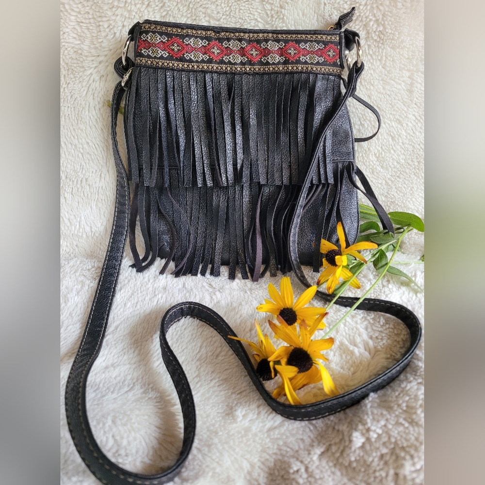 🖤🖤SOLD🖤🖤 Crossbody Boho Fringe Bag